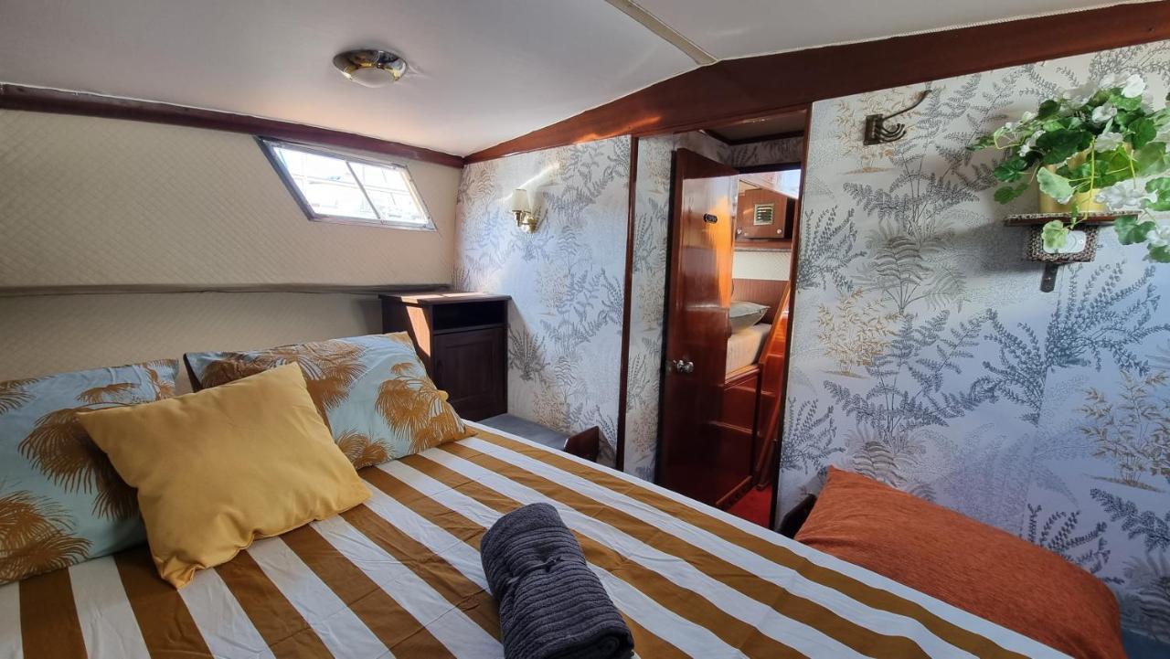 Charming Boat House In Barcelona With Big Terrace And Solarium Ξενοδοχείο Sant Adria de Besos Εξωτερικό φωτογραφία
