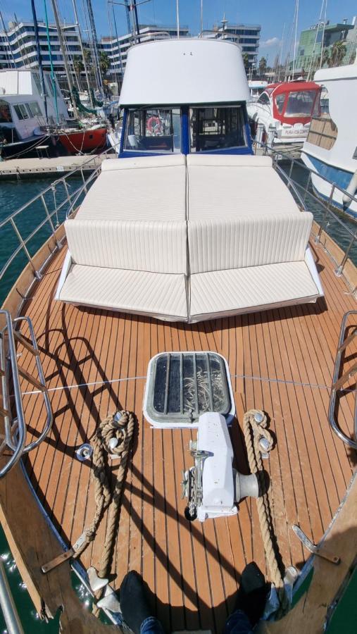 Charming Boat House In Barcelona With Big Terrace And Solarium Ξενοδοχείο Sant Adria de Besos Εξωτερικό φωτογραφία