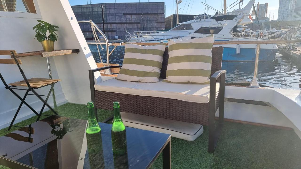 Charming Boat House In Barcelona With Big Terrace And Solarium Ξενοδοχείο Sant Adria de Besos Εξωτερικό φωτογραφία